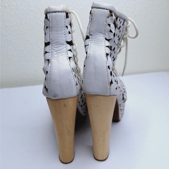 Jeffrey Campbell X UO Lita Boots Daisy Floral Cut Out 6.5 Platform Festival Boho - Picture 8 of 13